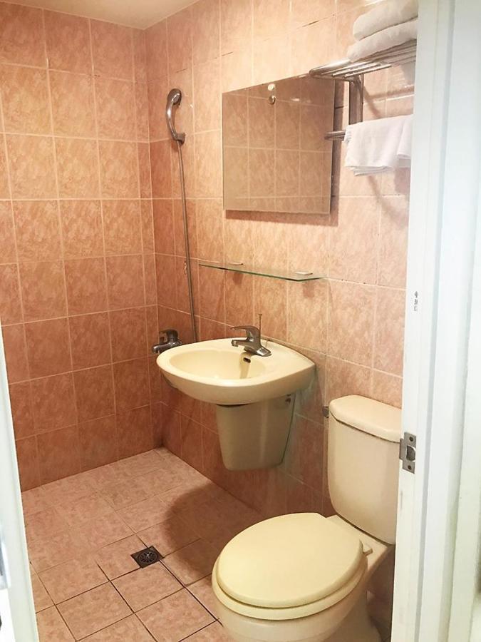 Holiday Business Hotel T'ai-tung Buitenkant foto