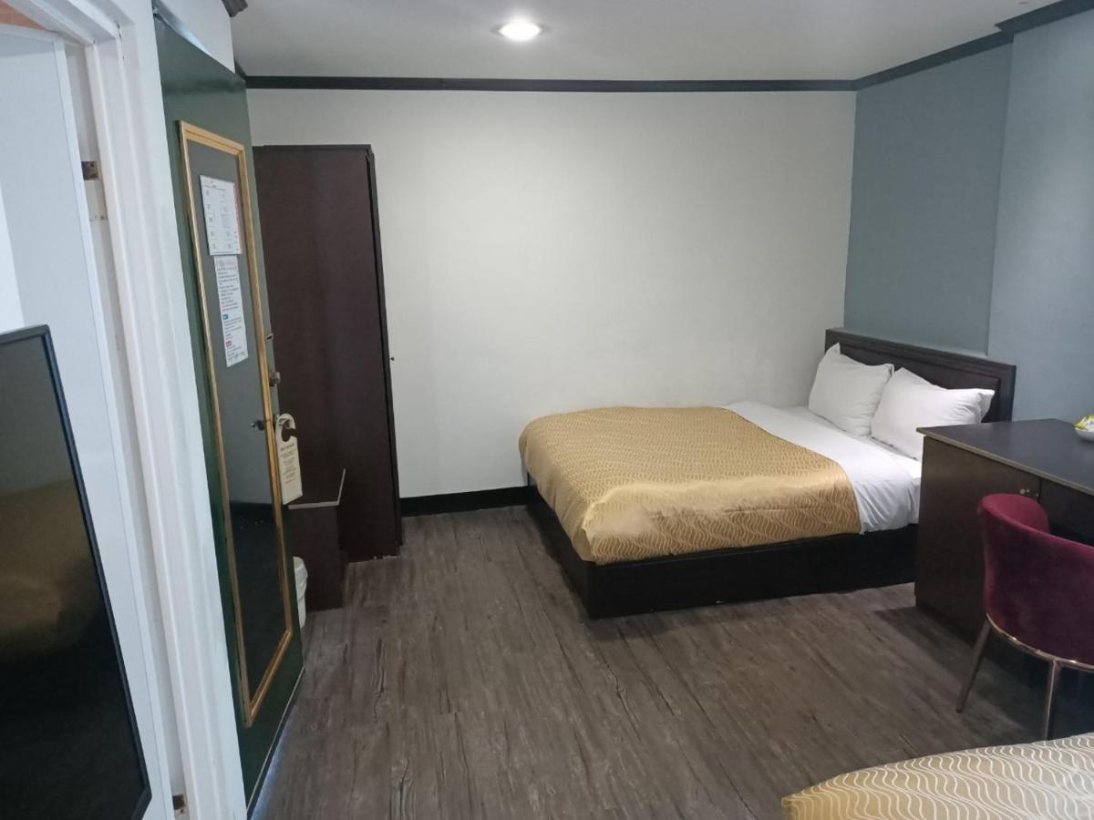 Holiday Business Hotel T'ai-tung Buitenkant foto