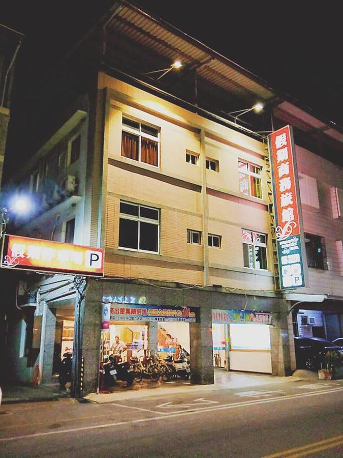 Holiday Business Hotel T'ai-tung Buitenkant foto